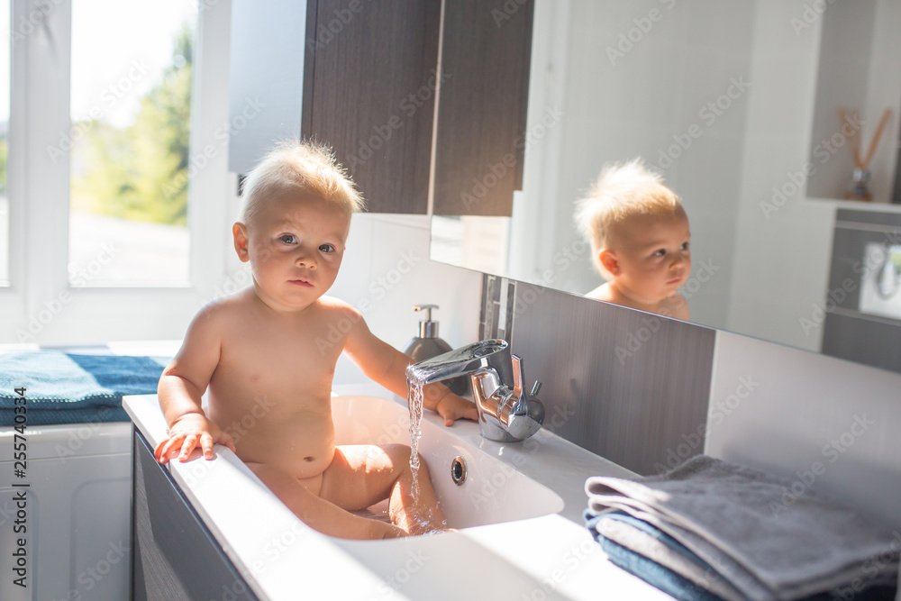 Công ty AIZ: Giải pháp tăng cường hiệu suất gà đá quốc tế