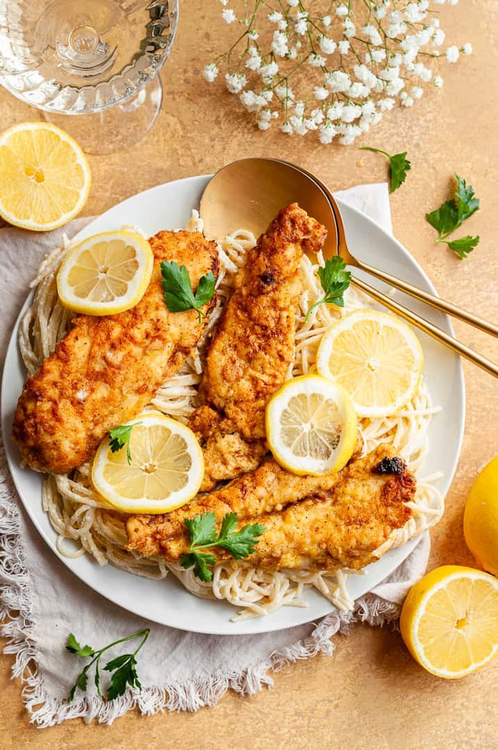 Bí quyết nuôi và chăm sóc gà đá để đạt chuẩn đẹp và khỏe mạnh